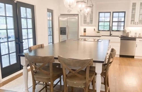 Charlotte House | Well-Appointed South CLT Ranch - Chef's Kitchen/King En Suite/Gas Fire Pit