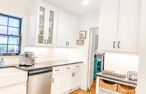 Charlotte House | Well-Appointed South CLT Ranch - Chef's Kitchen/King En Suite/Gas Fire Pit