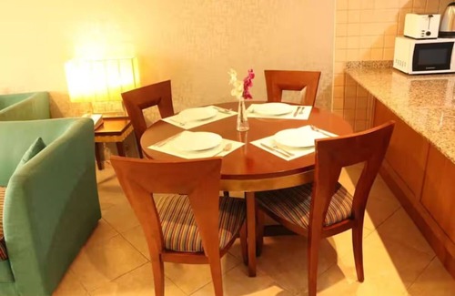 Al Mankhool Apartment | Well Designed 1Br Apt Near Dubai Frame