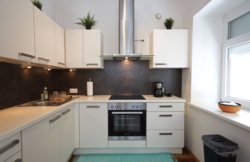 Klagenfurt am Woerthersee Apartment | Well-maintained design apartment in a villa location