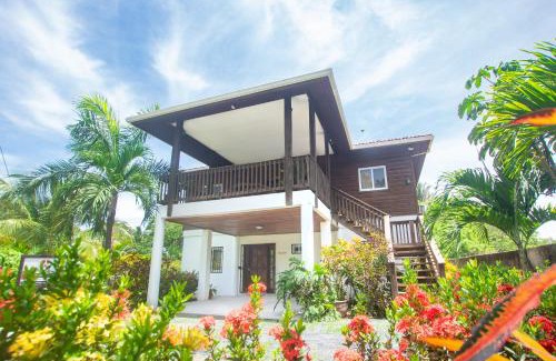 Gibson Bight Apartment | Wescot Villas Palm View