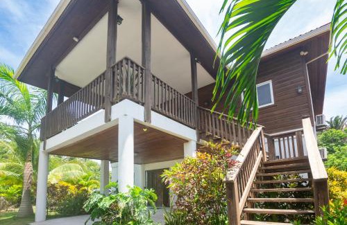 Gibson Bight Apartment | Wescot Villas Palm View