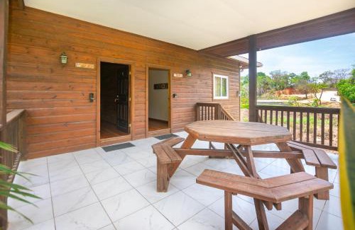 Gibson Bight Apartment | Wescot Villas Sky View