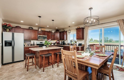 Billings House | West End! Cozy and Inviting- Family friendly with beautiful views