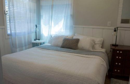 Santa Rosa House | West End Neighborhood Cottage