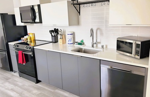 La Brea Hotel | West Hollywood 2BR Exclusive Residence Complimentary AC, WiFi & Parking