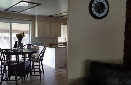 Yakima House | West Yakima - Clean - Safe - Netflix - 4803 - ONWU-LLC