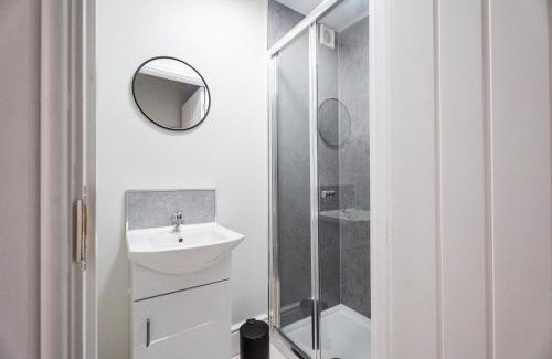 Middlesbrough House | Westbourne House By Horizon Stays