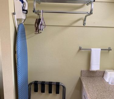 Prentiss Hotel | Western Motel - Prentiss