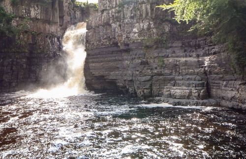 Coundon House | WESTERTON VIEW, pet friendly, with a garden in Coundon