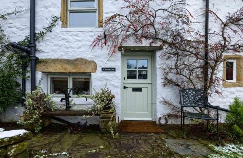 Fourstones Near Bentham House | Westside Cottage, Newby, Clapham, Yorkshire Dales National Park, Famous Three Peaks, Near The Lake District, Pets are Welcome