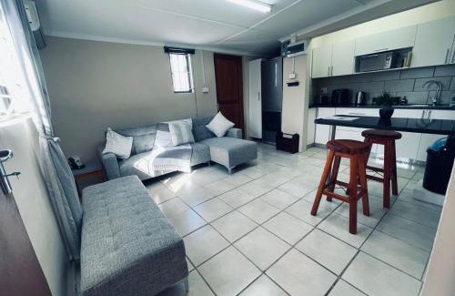 Amanzimtoti Apartment | Whale's Cove