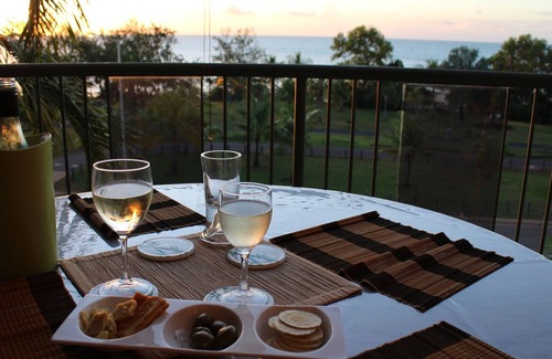 Rapid Creek Apartment | Whataview2sea - located at Darwin