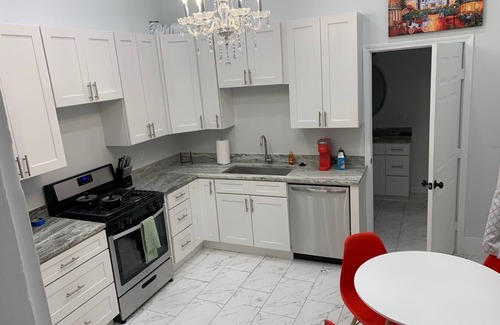 Uptown Historic District House | Where Y'AT Uptown Shotgun Steps away from Magazine St