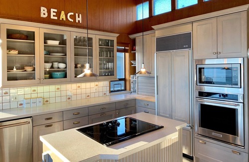 Freeland House | Whidbey Island Mid-Century Modern Waterfront Escape - JAW DROPPING VIEWS!