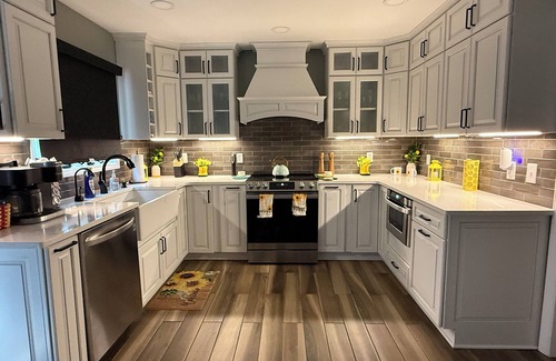 McLeansville Cabin | Whisper Chalet events w/hot tub , fenced yard string lights w/fire pit, privacy, free onsite parking