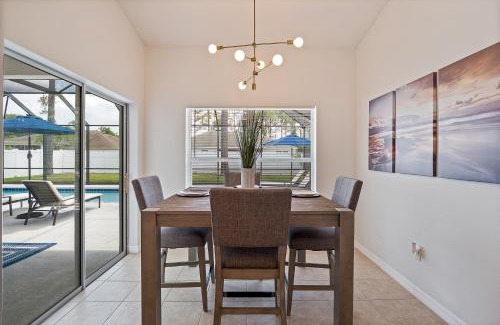 Palm Coast House | WHISPERING PALM Newly renovated cozy fenced in pool home - sleeps 8