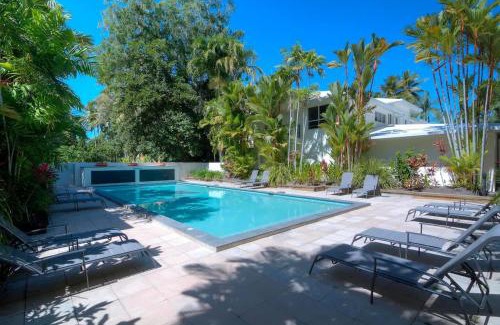 Port Douglas House | Whispering Palms - Beachfront Port Douglas