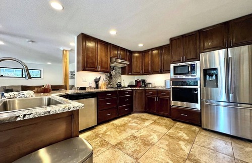 Pollock Pines House | Whispering Pines: Garage Parking & Game Room