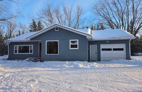 Warroad House | Whispering Pines