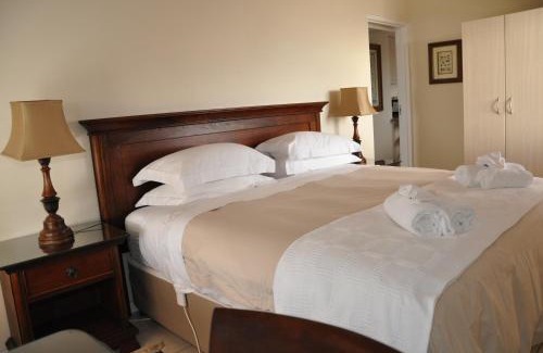 Jacobs Bay House | Whispering Whale