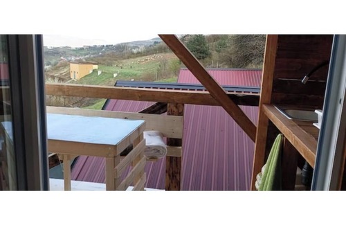 Visoko Apartment | White Bosnian pyramid glamping