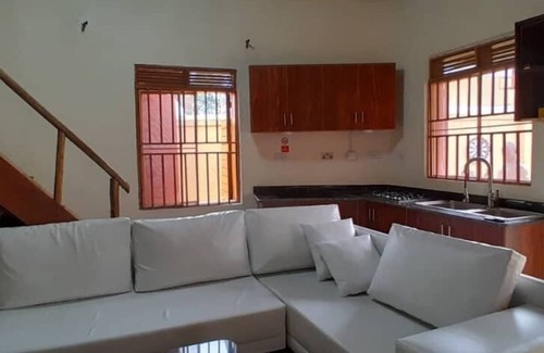 Western Region Hotel | White Cat Farm Hut Inn