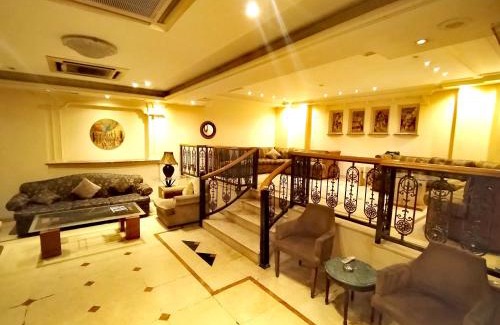 Hamra Hotel | White House Suites
