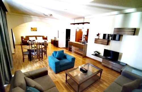 Hamra Hotel | White House Suites