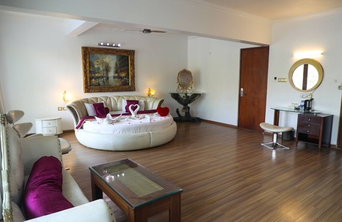 Saunta Vaddo House | White Pearl Suites by Rosetum