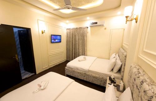 Gulshan-E-Jamal Bed & Breakfast | White Rose Family - 5 Rooms Portion