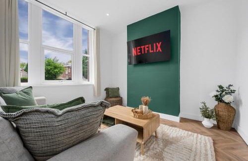 Whitefield House | Whitefield 2BR Retreat, Free Parking & WiFi, Near Manchester