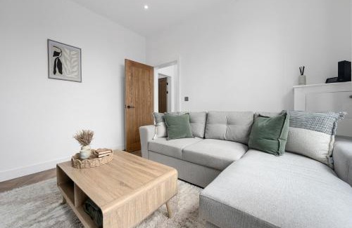 Whitefield House | Whitefield 2BR Retreat, Free Parking & WiFi, Near Manchester
