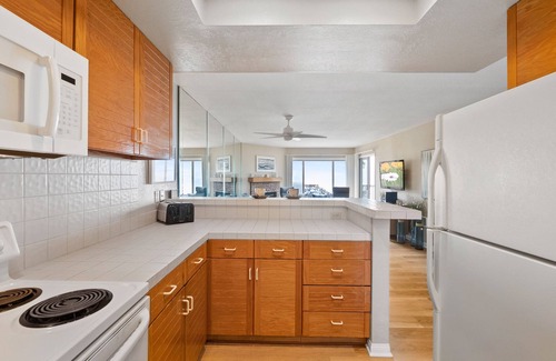 South Oceanside Condo | Whitewater Village Retreat B Ocean-view condo with private deck, fireplace, & easy beach access