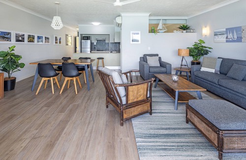 Hamilton Island Apartment | Whitsunday Apartment West 902