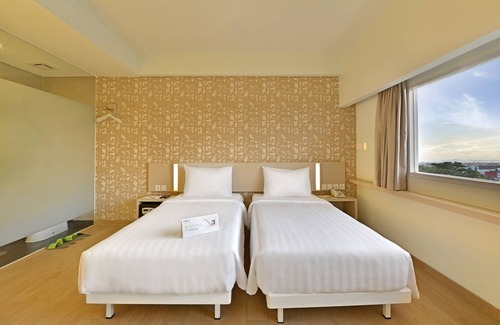 Cilacap Hotel | Whiz Prime Hotel Sudirman Cilacap