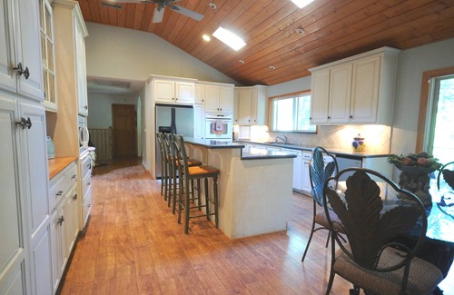 Pollock Pines House | Wicker Moose Manor - 3600 Sq Ft Multi-Family Getaway!