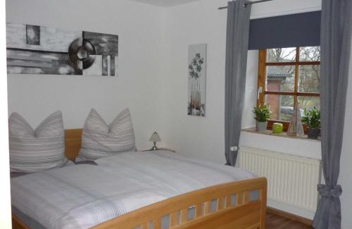 Tarp Apartment | Wiesengrund - gepflegte und gemütlich FeWo mit Garten