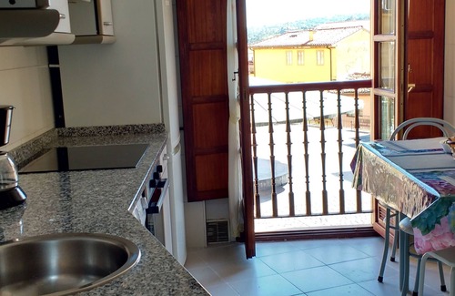 Old Town Apartment | Wifi, next to the Cathedral, Historic Center
