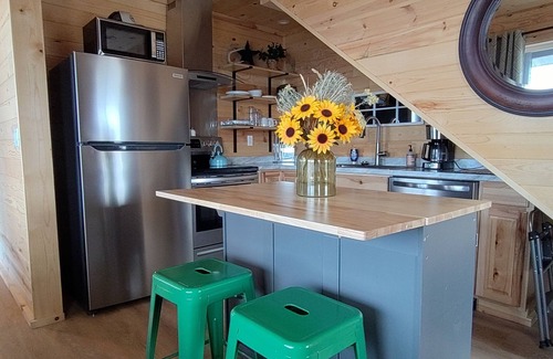 Davenport House | Wifi, Pets Welcome, Boat Parking, Sauna, lakeview