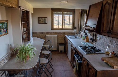 Albunuelas House | WIFI, POOL, RELAX, AIR CONDITIONING AND PEACE OF MIND