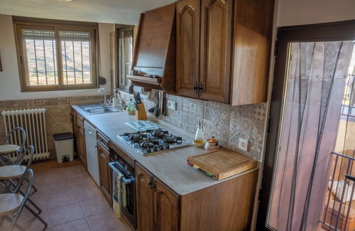 Albunuelas House | WIFI, POOL, RELAX, AIR CONDITIONING AND PEACE OF MIND