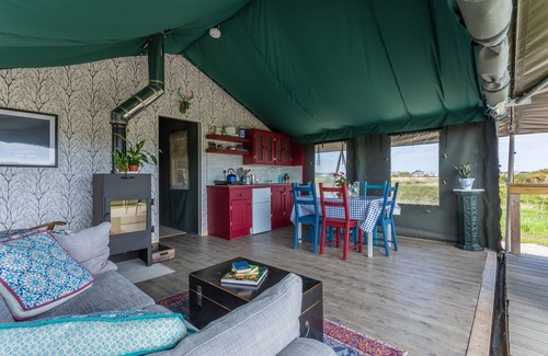 Inverin Cabin | Wild Atlantic Way Connemara luxury safari-tent glamping with outdoor hot bath.