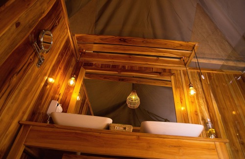 Mugumu Bed & Breakfast | Wildlux Serengeti Camp