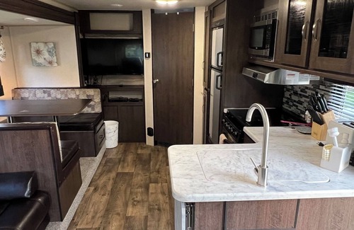 Klamath Apartment | Wildwood glamping rv - Site #72