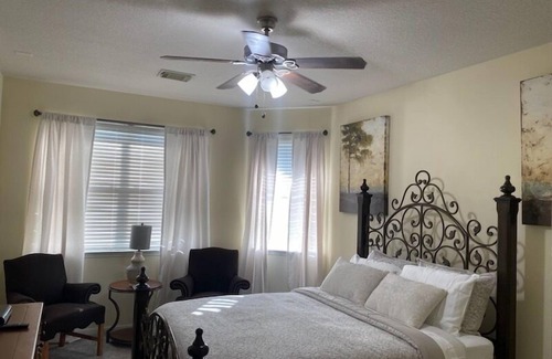 Pinehurst Of Atascocita Bed & Breakfast | Wiley House Bed and Breakfast