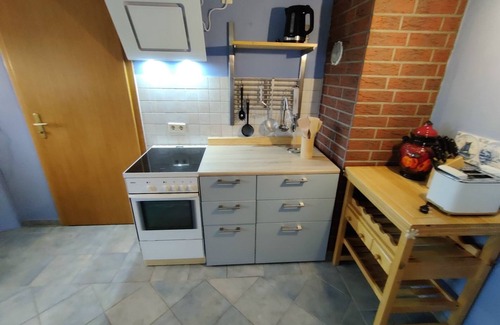 Lelkendorf House | Willis Kate - cozy farm cottage - Willis Kate