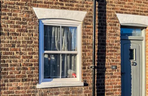 Beverley House | Willow Cottage