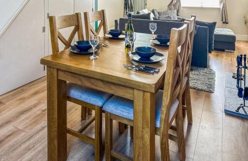 Beverley House | Willow Cottage