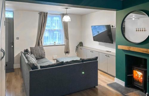 Beverley House | Willow Cottage